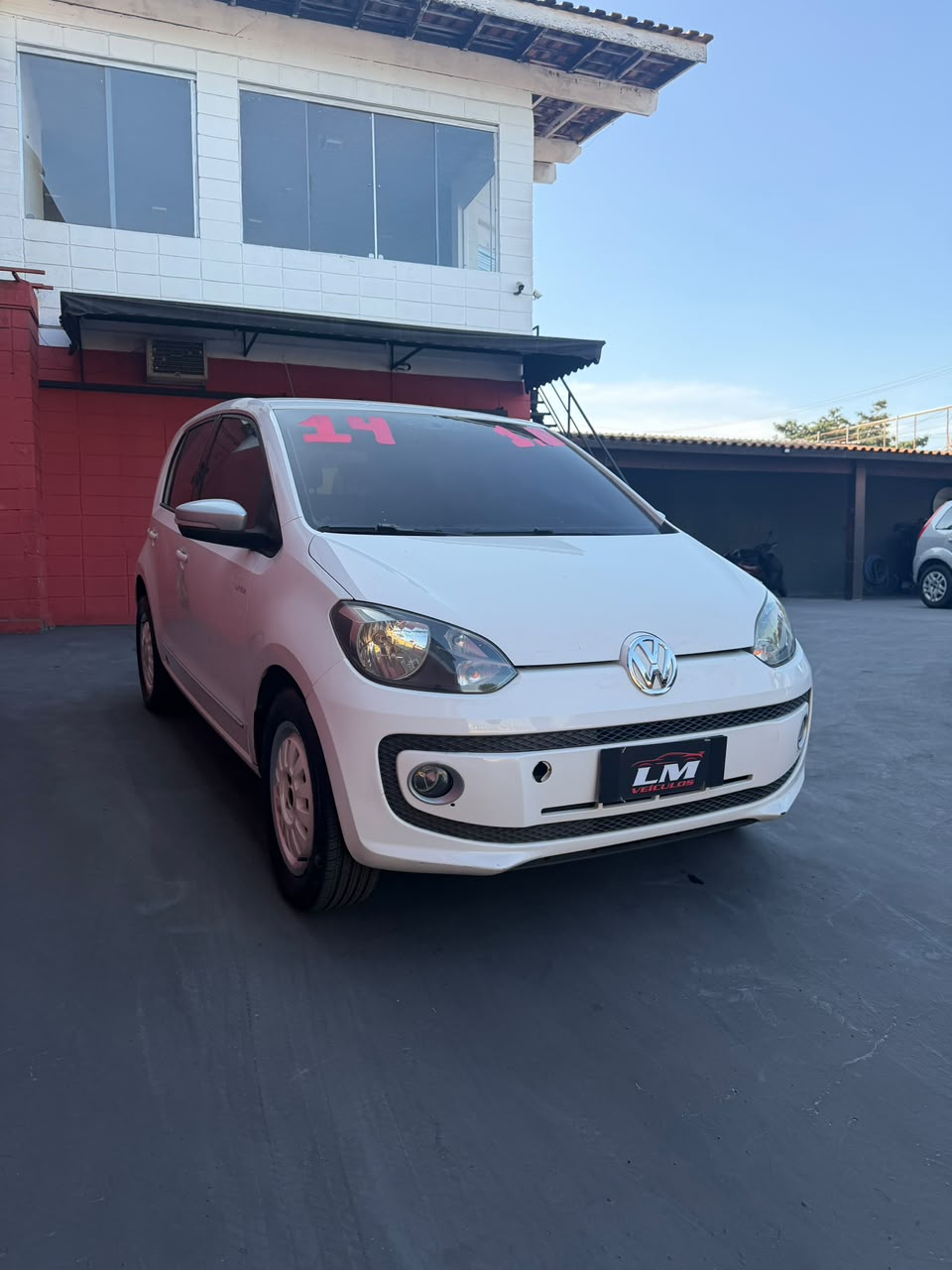 Volkswagen Up 2014